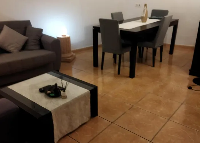 Tropical בית הארחה 3*
